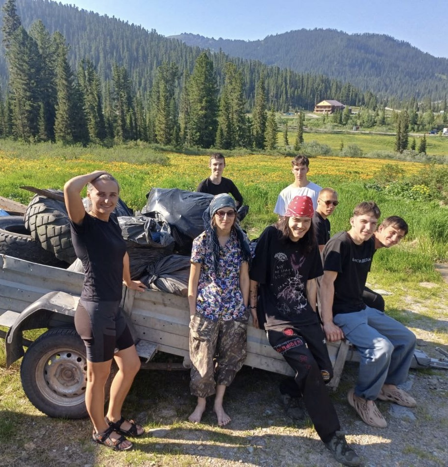 Шушенские студенты очистили «Ергаки» от мусора