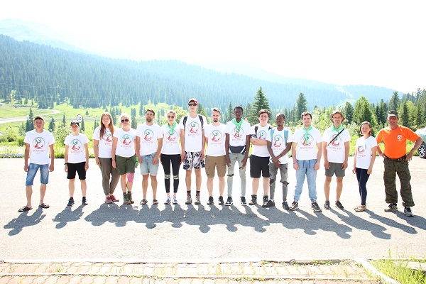 В природном парке «Ергаки» дан старт летним волонтерским проектам