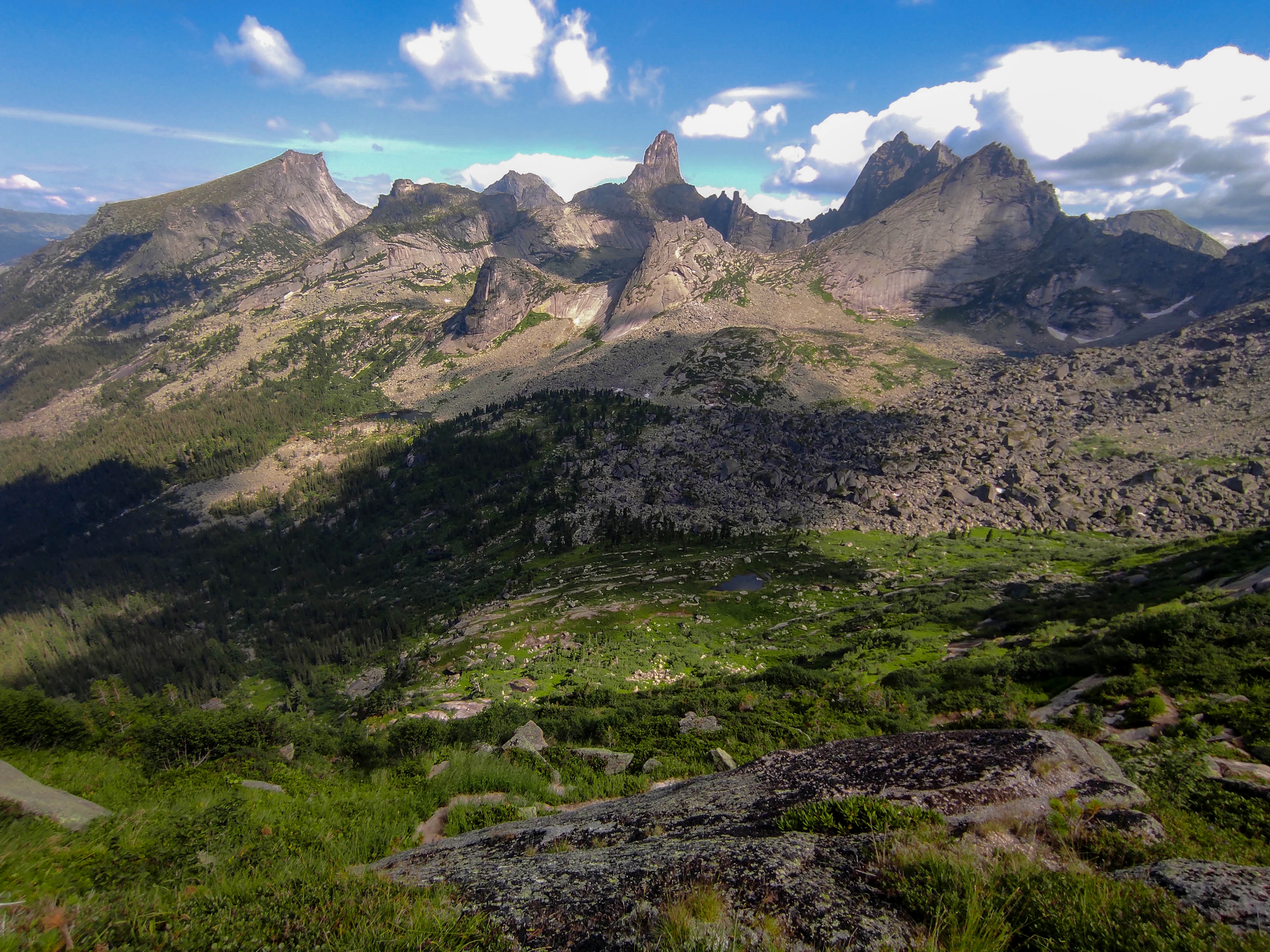 Особенности ландшафтов природного парка Ергаки как фактор развития экологического туризма