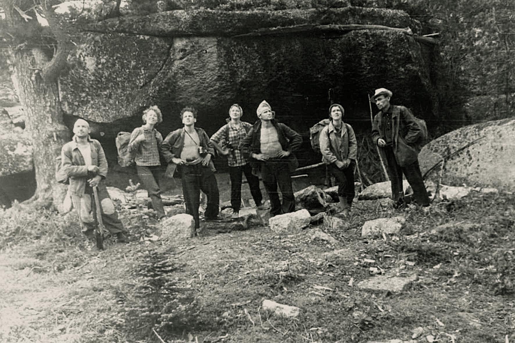 Объявляем конкурс ретро-фотографий "Черно-белые Ергаки"