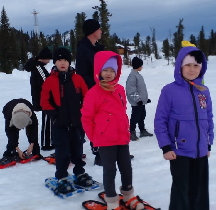 Эстафета на снегоступах